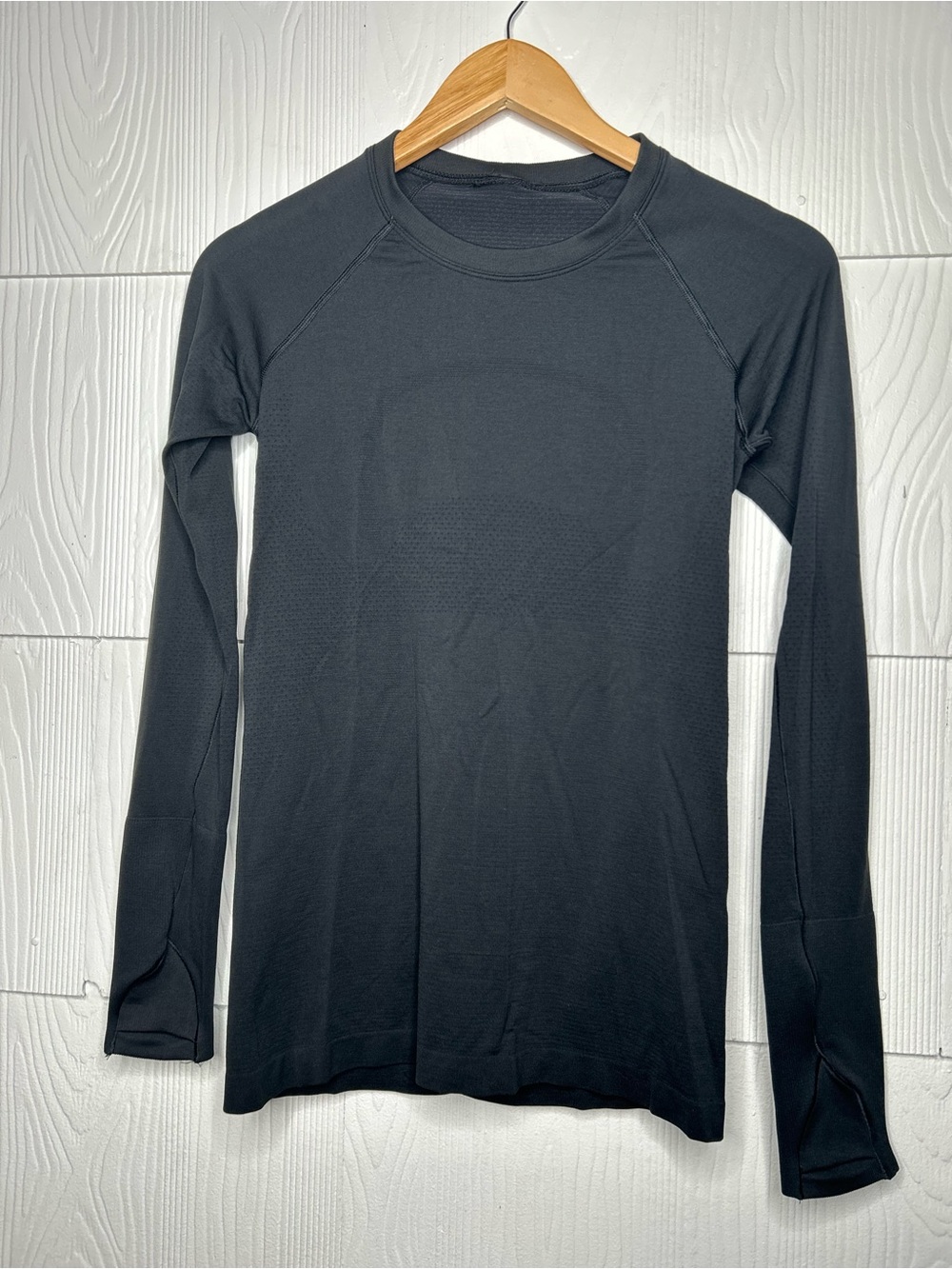 lululemon athletica Black Long-Sleeve Crew Top with Thumbholes
